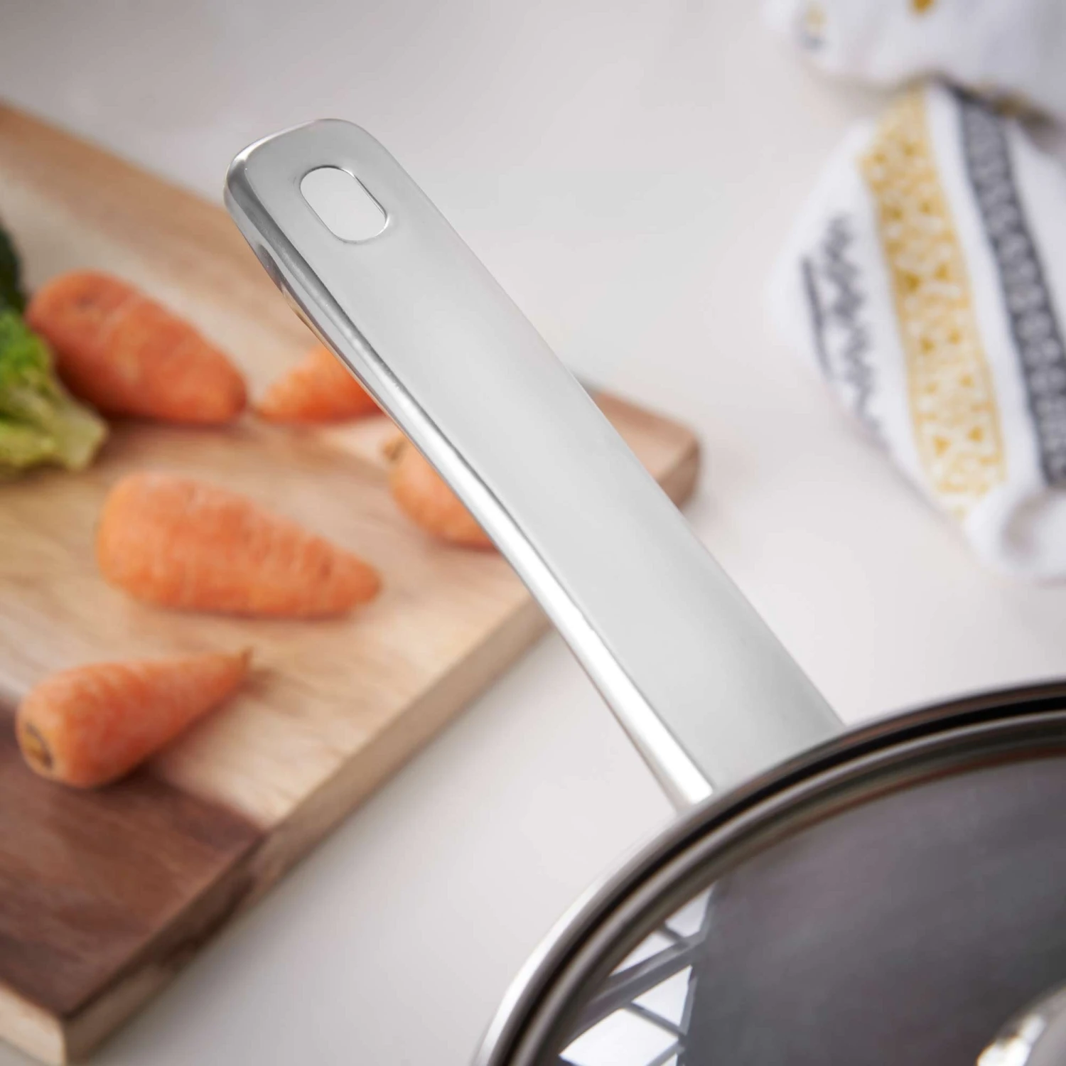 Lewis's Stainless Steel Saucepan 20cm - Silver 5 Lewis's Stainless Steel Saucepan 20cm - Silver - Image 5