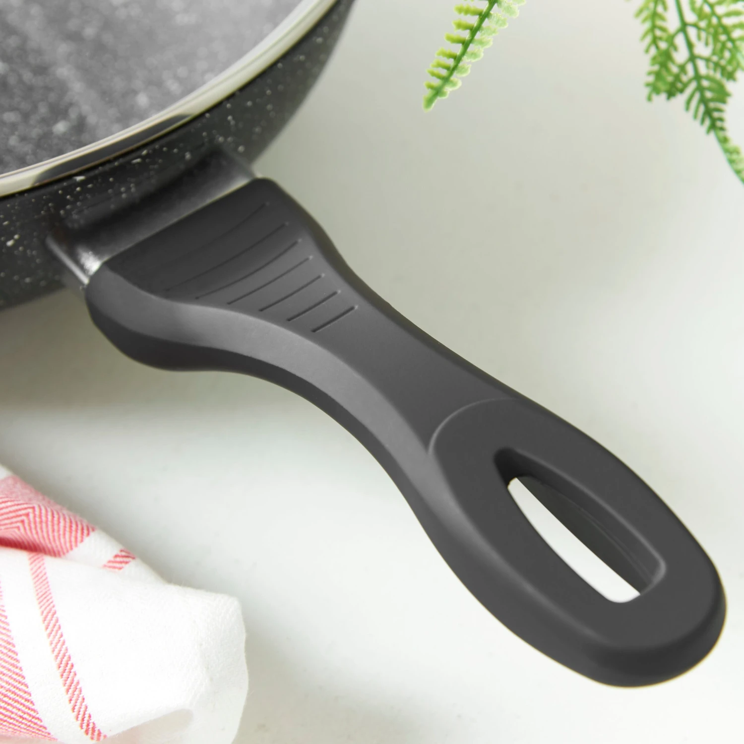 Lewis's Sovereign Stone 28cm Scratch Resistant Easy Clean Non Stick Wok & Lid All Hobs 6 Lewis's Sovereign Stone 28cm Scratch Resistant Easy Clean Non Stick Wok & Lid All Hobs - Image 6