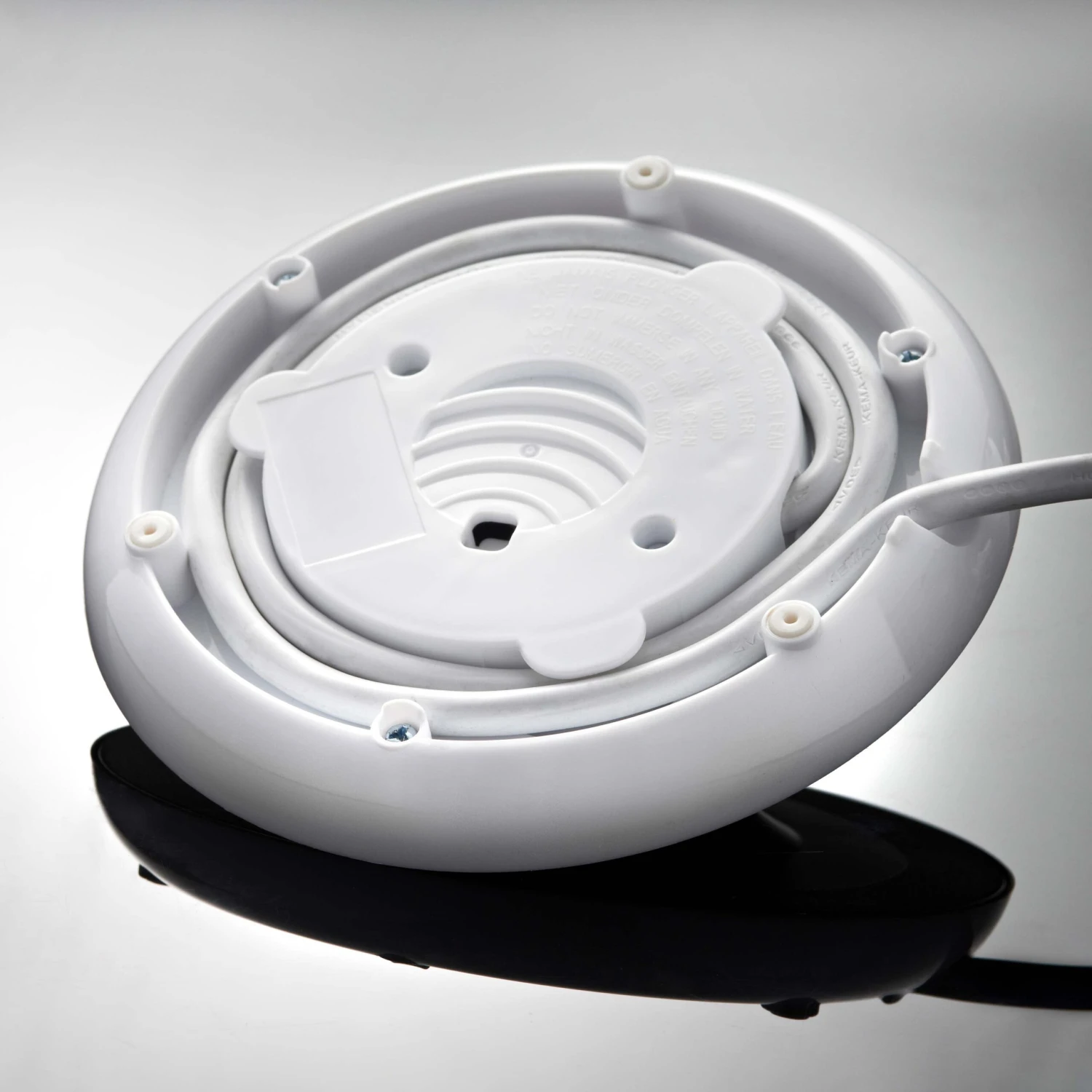 Quest Harmony Jug Kettle 1.7L 3KW - White 7 Quest Harmony Jug Kettle 1.7L 3KW - White - Image 7