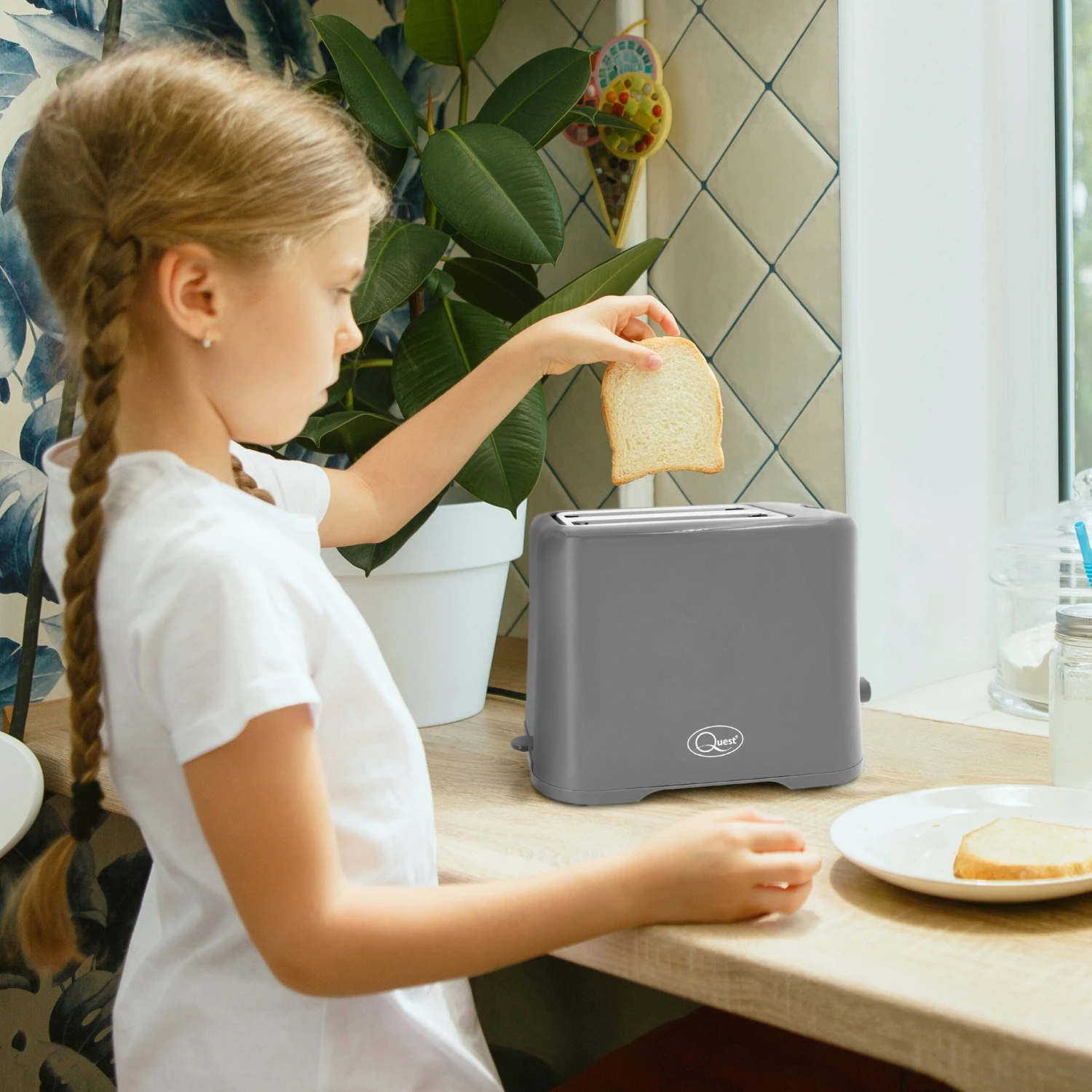 Quest 2 Slice Plastic Toaster - Grey 8 Quest 2 Slice Plastic Toaster - Grey - Image 8