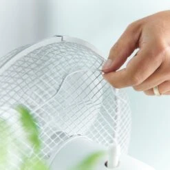 Lewis's 9 Inch Desk Fan - White -Tower Store 4310426 IMAGE7