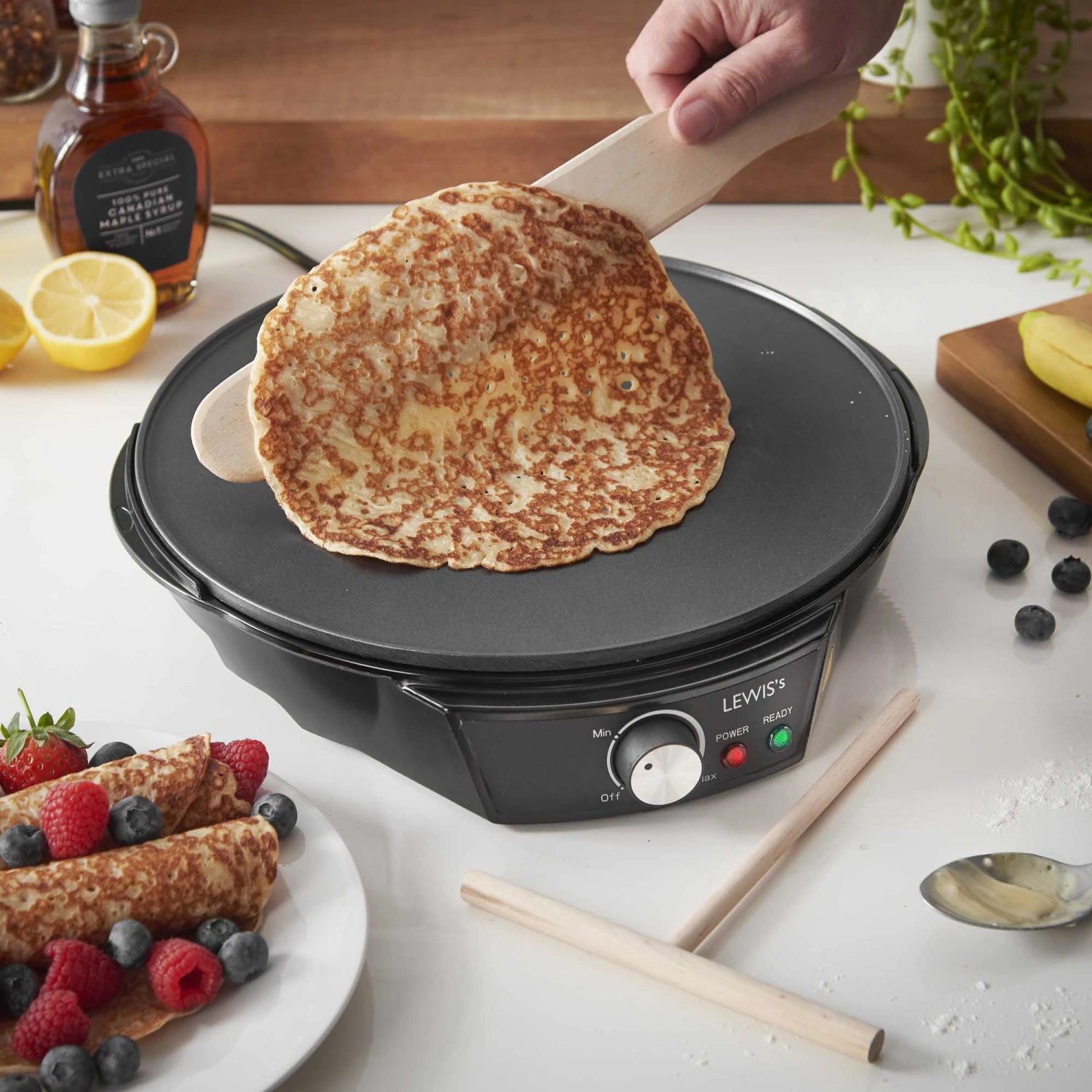 LEWIS'S 1200W Electric Pancake & Crepe Maker 2 LEWIS'S 1200W Electric Pancake & Crepe Maker - Image 2