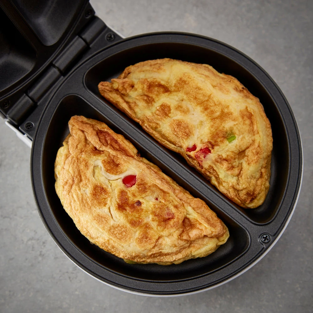 Tower Presto Omelette Maker 750w - White 4 Tower Presto Omelette Maker 750w - White - Image 4