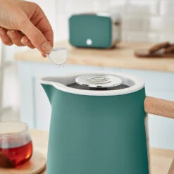 Swan Nordic Cordless Kettle 1.7L - Green 12 Swan Nordic Cordless Kettle 1.7L - Green -Tower Store SK14610GREN FEATURE 5