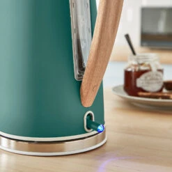 Swan Nordic Cordless Kettle 1.7L - Green 10 Swan Nordic Cordless Kettle 1.7L - Green -Tower Store SK14610GREN FEATURE 6