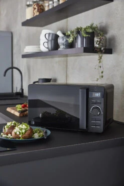 Swan Stealth Microwave 20L - Black -Tower Store SM22037BLKN LS01 900x c0f84563 94f0 428e 930c 3875f487dee3