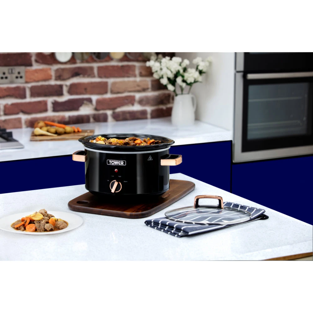Tower Rose Gold Slow Cooker 3.5L - Rose Gold 2 Tower Rose Gold Slow Cooker 3.5L - Rose Gold - Image 2